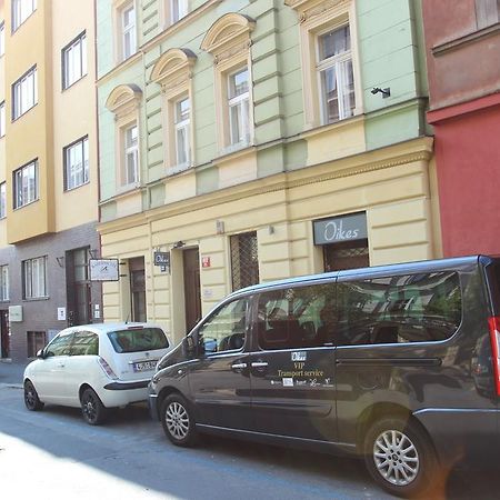 Vlkova Palace Praha Bagian luar foto