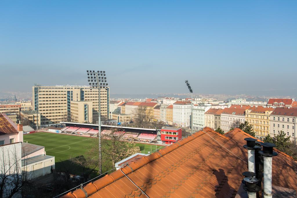 Vlkova Palace Praha Bagian luar foto